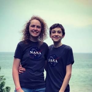 Meet your Posher, Holley